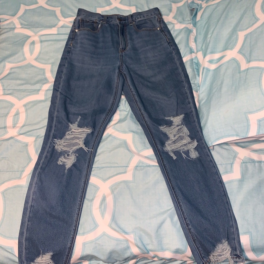 American Eagle Mom Jeans